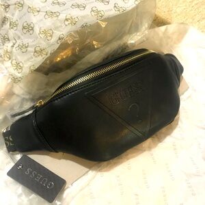 Guess Logo Embossed Leather Fanny Pack (18GF-090)(black)